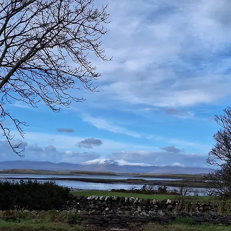 Wild Rowan - 2 Bedroom * Louisburgh